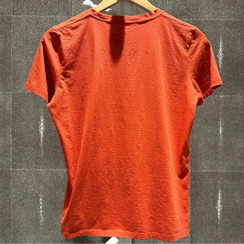 Vince essential Pima cotton crew neck T-shirt (L, vermillion) - has flaw - Picture 3 of 10